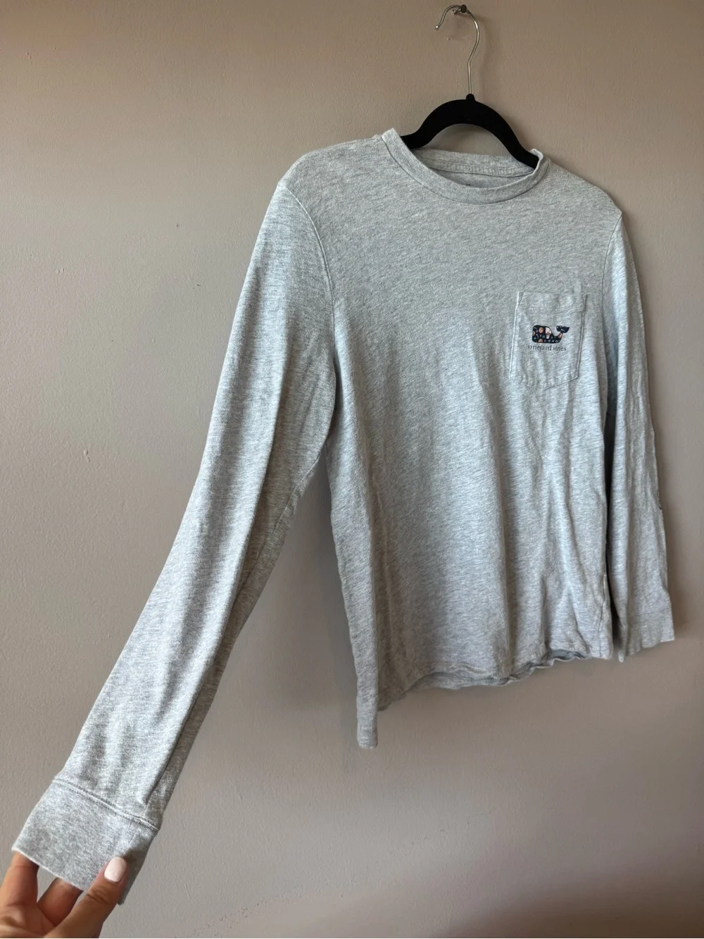 Vineyard Vines Kids Gray Basketball Whale Graphic Long Sleeve Size 16 (large)